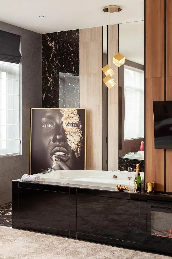 Aristo Jacuzzi Hotel Lviv Ukraine
