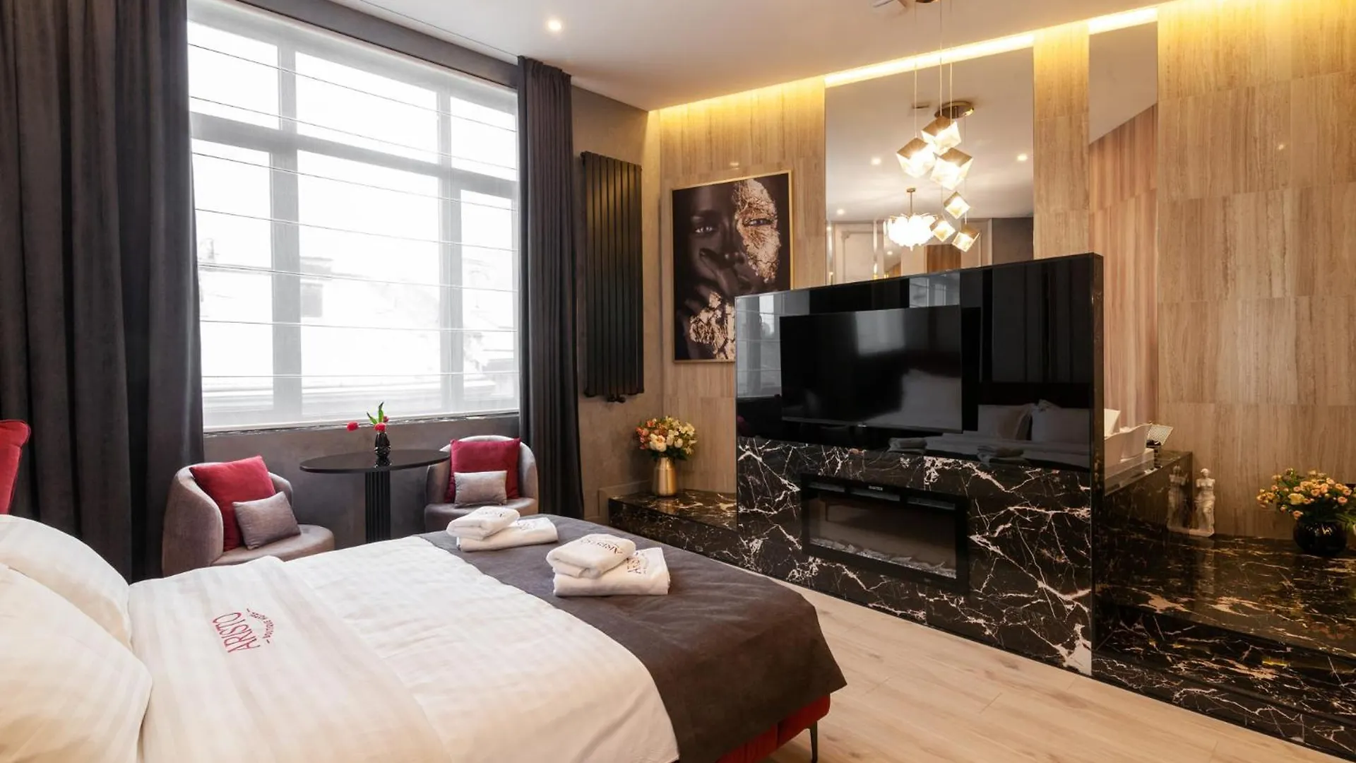 Aristo Jacuzzi Hotel Lviv 0*,  Ukraine